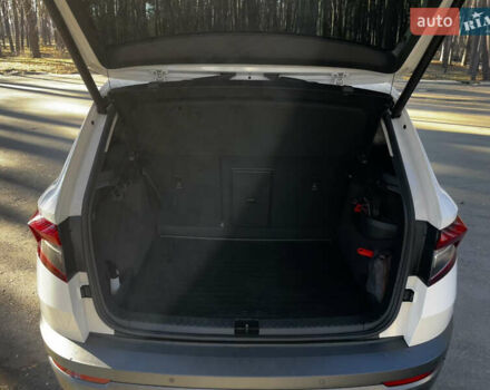 Белый Шкода Karoq, объемом двигателя 1.5 л и пробегом 150 тыс. км за 18700 $, фото 14 на Automoto.ua