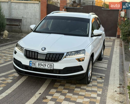 Белый Шкода Karoq, объемом двигателя 1.5 л и пробегом 112 тыс. км за 19800 $, фото 3 на Automoto.ua
