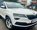Белый Шкода Karoq, объемом двигателя 1.5 л и пробегом 49 тыс. км за 20500 $, фото 1 на Automoto.ua