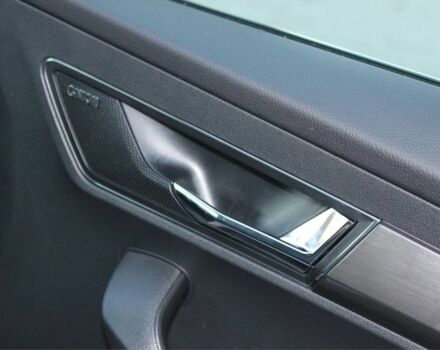 Белый Шкода Karoq, объемом двигателя 1.6 л и пробегом 280 тыс. км за 19800 $, фото 6 на Automoto.ua