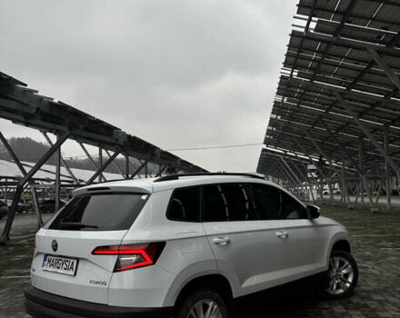 Білий Шкода Karoq, об'ємом двигуна 1.5 л та пробігом 98 тис. км за 20800 $, фото 3 на Automoto.ua