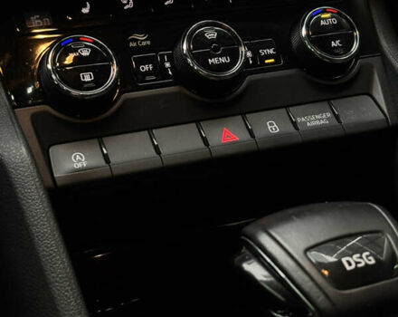 Білий Шкода Karoq, об'ємом двигуна 1.5 л та пробігом 98 тис. км за 20800 $, фото 8 на Automoto.ua