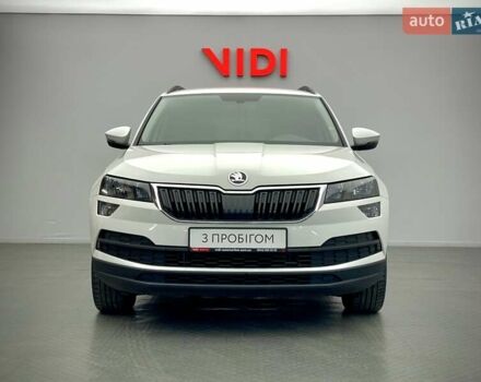 Белый Шкода Karoq, объемом двигателя 1.5 л и пробегом 116 тыс. км за 20872 $, фото 4 на Automoto.ua