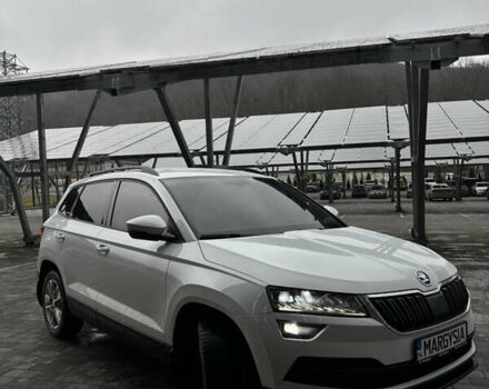 Білий Шкода Karoq, об'ємом двигуна 1.5 л та пробігом 98 тис. км за 20800 $, фото 1 на Automoto.ua