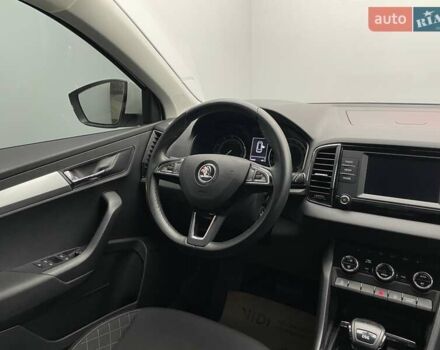 Белый Шкода Karoq, объемом двигателя 1.5 л и пробегом 116 тыс. км за 20872 $, фото 9 на Automoto.ua