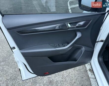 Білий Шкода Karoq, об'ємом двигуна 1.4 л та пробігом 180 тис. км за 18500 $, фото 18 на Automoto.ua