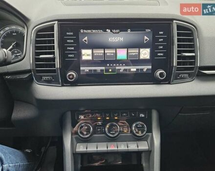 Білий Шкода Karoq, об'ємом двигуна 1.97 л та пробігом 85 тис. км за 27890 $, фото 43 на Automoto.ua