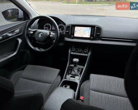 Білий Шкода Karoq, об'ємом двигуна 1.4 л та пробігом 62 тис. км за 22700 $, фото 35 на Automoto.ua