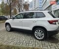 Білий Шкода Karoq, об'ємом двигуна 1.97 л та пробігом 85 тис. км за 27890 $, фото 8 на Automoto.ua