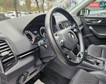 Білий Шкода Karoq, об'ємом двигуна 1.97 л та пробігом 85 тис. км за 27890 $, фото 21 на Automoto.ua