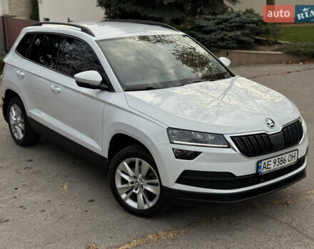 Білий Шкода Karoq, об'ємом двигуна 1.4 л та пробігом 62 тис. км за 21999 $, фото 2 на Automoto.ua