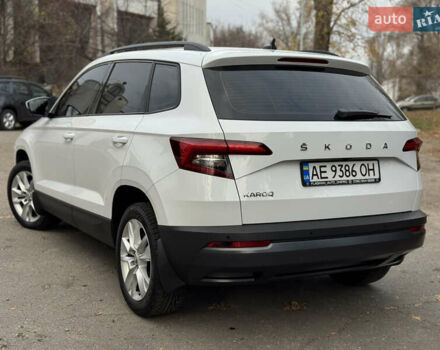 Білий Шкода Karoq, об'ємом двигуна 1.4 л та пробігом 62 тис. км за 21999 $, фото 3 на Automoto.ua