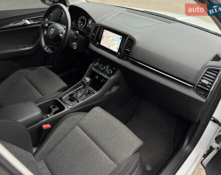 Білий Шкода Karoq, об'ємом двигуна 1.4 л та пробігом 62 тис. км за 22700 $, фото 30 на Automoto.ua