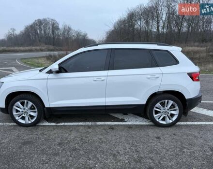 Білий Шкода Karoq, об'ємом двигуна 1.4 л та пробігом 180 тис. км за 18500 $, фото 3 на Automoto.ua