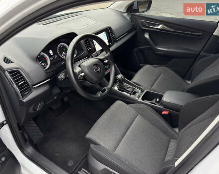 Білий Шкода Karoq, об'ємом двигуна 1.4 л та пробігом 62 тис. км за 22700 $, фото 26 на Automoto.ua