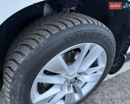 Білий Шкода Karoq, об'ємом двигуна 1.4 л та пробігом 180 тис. км за 18500 $, фото 5 на Automoto.ua