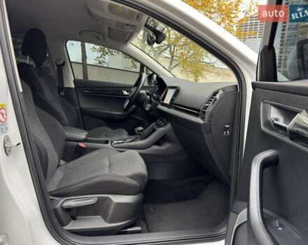 Білий Шкода Karoq, об'ємом двигуна 1.4 л та пробігом 62 тис. км за 21999 $, фото 36 на Automoto.ua