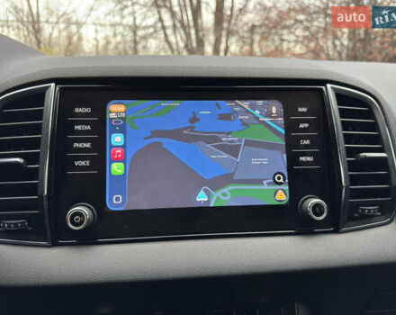 Білий Шкода Karoq, об'ємом двигуна 1.4 л та пробігом 62 тис. км за 22700 $, фото 47 на Automoto.ua