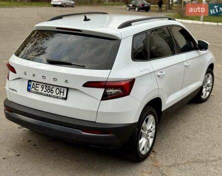 Білий Шкода Karoq, об'ємом двигуна 1.4 л та пробігом 62 тис. км за 22700 $, фото 4 на Automoto.ua