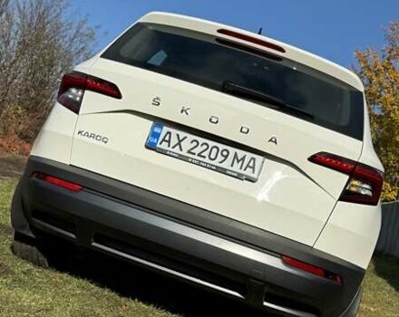 Белый Шкода Karoq, объемом двигателя 1.4 л и пробегом 33 тыс. км за 25000 $, фото 3 на Automoto.ua