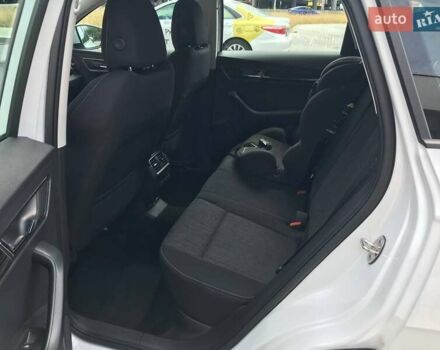 Белый Шкода Karoq, объемом двигателя 1.4 л и пробегом 108 тыс. км за 23980 $, фото 16 на Automoto.ua