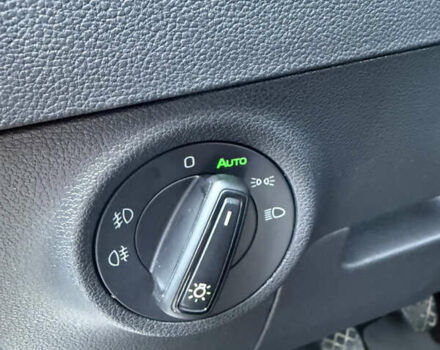 Белый Шкода Karoq, объемом двигателя 2 л и пробегом 78 тыс. км за 22000 $, фото 10 на Automoto.ua