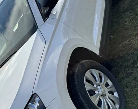 Белый Шкода Karoq, объемом двигателя 1.4 л и пробегом 33 тыс. км за 25000 $, фото 2 на Automoto.ua