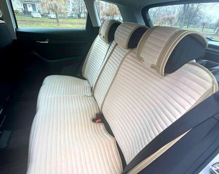 Белый Шкода Karoq, объемом двигателя 1.4 л и пробегом 19 тыс. км за 23500 $, фото 4 на Automoto.ua