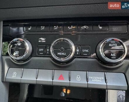 Шкода Karoq 2021 в Киеве на Automoto.ua Белый Шкода Karoq, объемом двигателя 1.97 л и пробегом 78 тыс. км за 22000 $, фото 19 на Automoto.ua