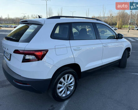 Белый Шкода Karoq, объемом двигателя 2 л и пробегом 78 тыс. км за 22000 $, фото 2 на Automoto.ua