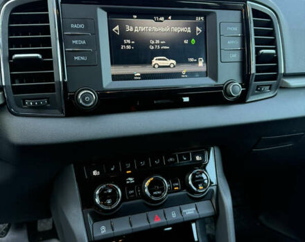 Белый Шкода Karoq, объемом двигателя 2 л и пробегом 78 тыс. км за 21999 $, фото 18 на Automoto.ua