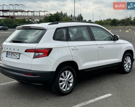 Шкода Karoq 2021 в Киеве на Automoto.ua Белый Шкода Karoq, объемом двигателя 1.97 л и пробегом 78 тыс. км за 22000 $, фото 1 на Automoto.ua