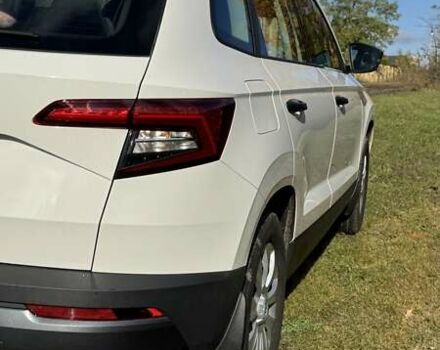 Белый Шкода Karoq, объемом двигателя 1.4 л и пробегом 33 тыс. км за 25000 $, фото 1 на Automoto.ua