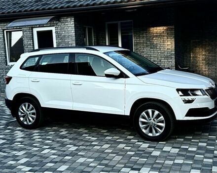 Белый Шкода Karoq, объемом двигателя 1.4 л и пробегом 107 тыс. км за 20500 $, фото 1 на Automoto.ua