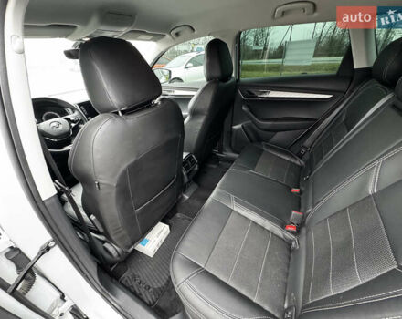 Білий Шкода Karoq, об'ємом двигуна 1.4 л та пробігом 68 тис. км за 24450 $, фото 43 на Automoto.ua