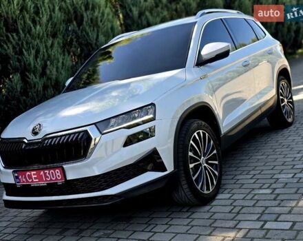Белый Шкода Karoq, объемом двигателя 2 л и пробегом 88 тыс. км за 28900 $, фото 4 на Automoto.ua