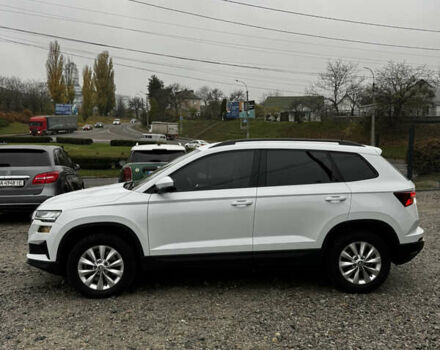 Білий Шкода Karoq, об'ємом двигуна 1.97 л та пробігом 147 тис. км за 27800 $, фото 2 на Automoto.ua