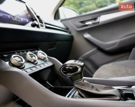 Білий Шкода Karoq, об'ємом двигуна 2 л та пробігом 88 тис. км за 29800 $, фото 73 на Automoto.ua