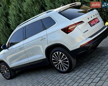 Белый Шкода Karoq, объемом двигателя 2 л и пробегом 88 тыс. км за 28900 $, фото 12 на Automoto.ua