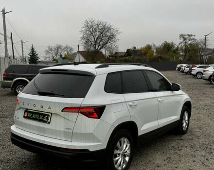 Білий Шкода Karoq, об'ємом двигуна 1.97 л та пробігом 147 тис. км за 27800 $, фото 5 на Automoto.ua