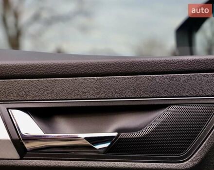 Білий Шкода Karoq, об'ємом двигуна 2 л та пробігом 88 тис. км за 29800 $, фото 66 на Automoto.ua