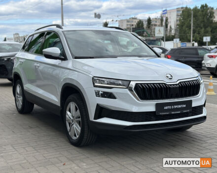 Белый Шкода Karoq, объемом двигателя 1.4 л и пробегом 55 тыс. км за 25500 $, фото 4 на Automoto.ua