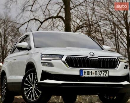 Білий Шкода Karoq, об'ємом двигуна 2 л та пробігом 88 тис. км за 29800 $, фото 35 на Automoto.ua