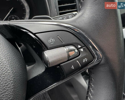 Білий Шкода Karoq, об'ємом двигуна 1.4 л та пробігом 68 тис. км за 24450 $, фото 41 на Automoto.ua