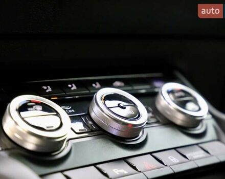 Білий Шкода Karoq, об'ємом двигуна 2 л та пробігом 88 тис. км за 29800 $, фото 77 на Automoto.ua