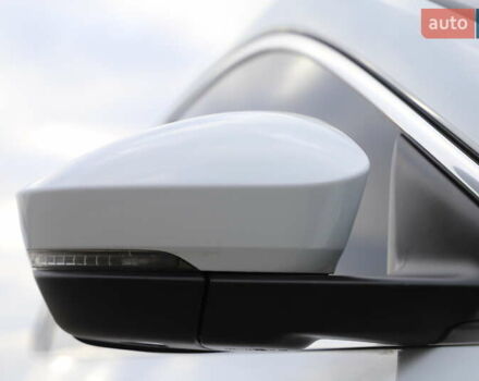 Білий Шкода Karoq, об'ємом двигуна 2 л та пробігом 88 тис. км за 29800 $, фото 55 на Automoto.ua