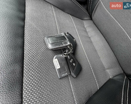 Білий Шкода Karoq, об'ємом двигуна 1.4 л та пробігом 68 тис. км за 24450 $, фото 56 на Automoto.ua