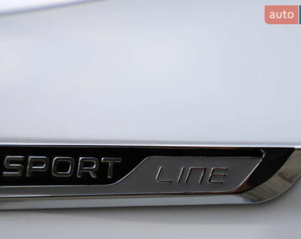 Білий Шкода Karoq, об'ємом двигуна 2 л та пробігом 88 тис. км за 29800 $, фото 56 на Automoto.ua