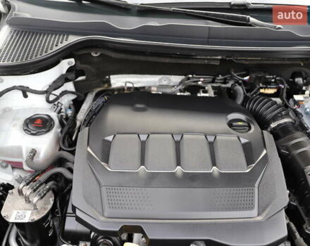 Білий Шкода Karoq, об'ємом двигуна 2 л та пробігом 88 тис. км за 29800 $, фото 128 на Automoto.ua