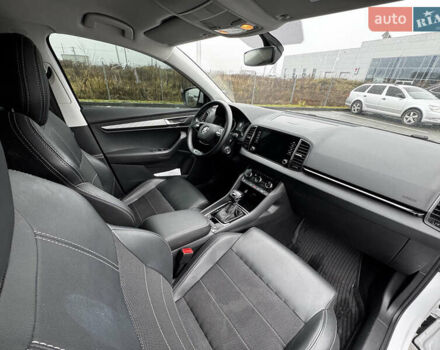 Білий Шкода Karoq, об'ємом двигуна 1.4 л та пробігом 68 тис. км за 24450 $, фото 49 на Automoto.ua